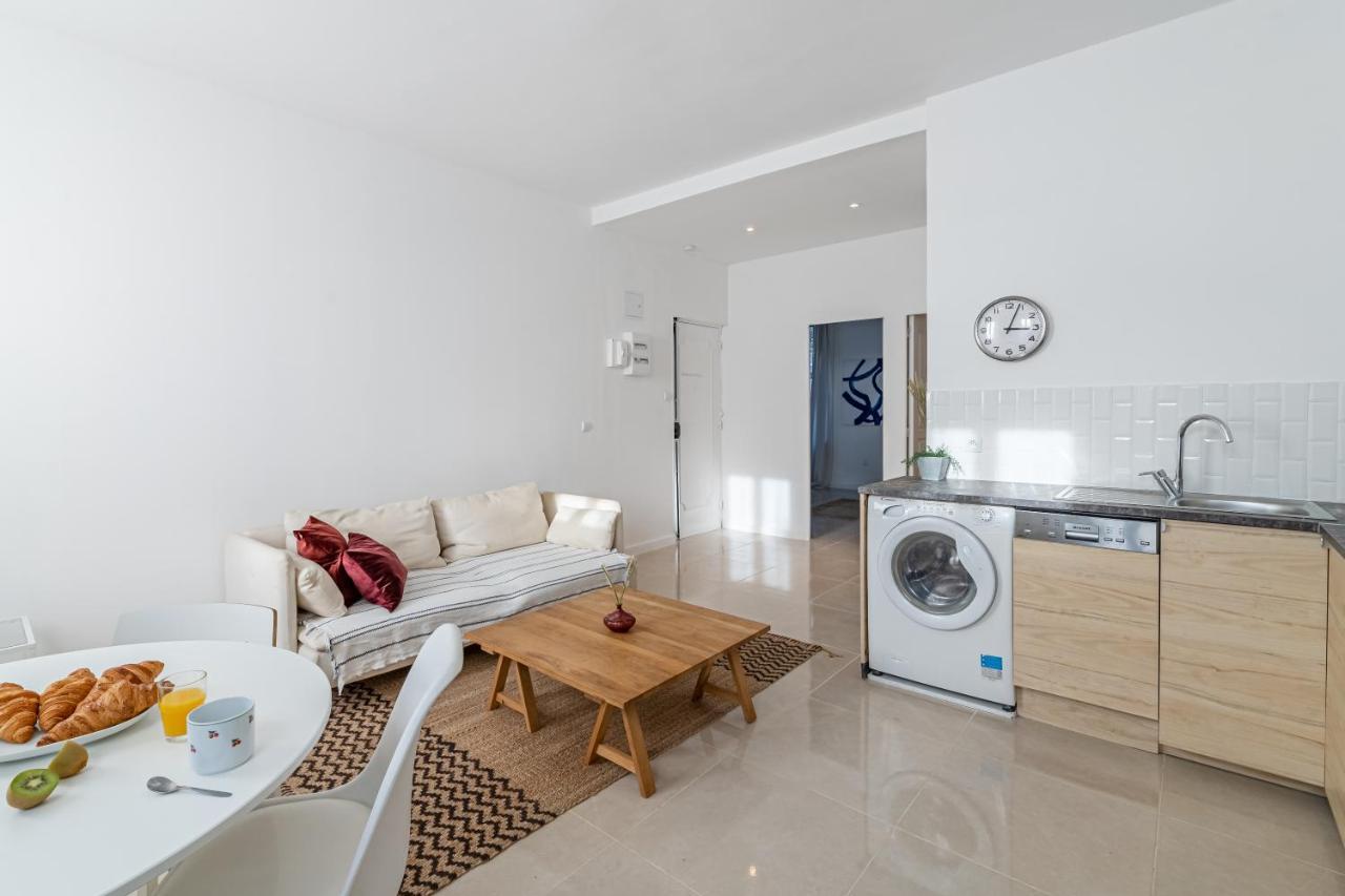 Le Borely: Appartement Climatise Avec 2 Chambres, A 800M De La Plage Marseille Bagian luar foto