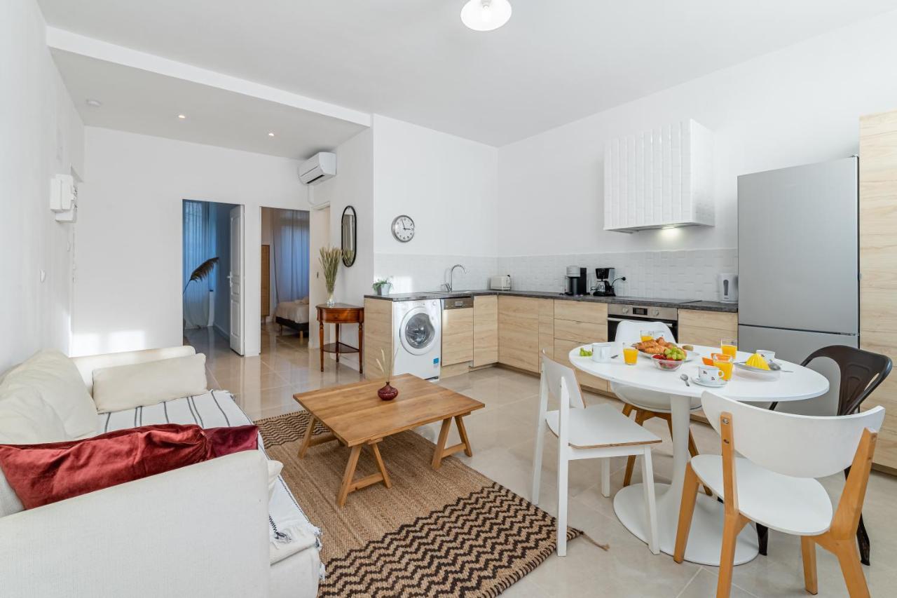 Le Borely: Appartement Climatise Avec 2 Chambres, A 800M De La Plage Marseille Bagian luar foto